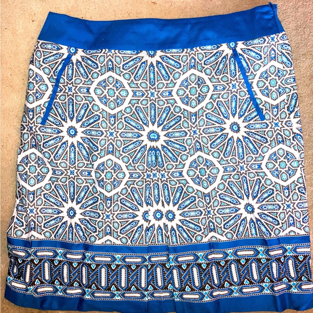 Vintage NWOT 4P Ann Taylor Medallion/Mandala Blue/White/Brown Skirt